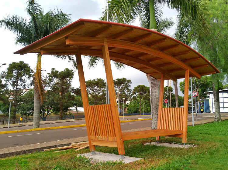 Ponto-de-ônibus-madeira web